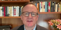 Robert Gibbs: Debt ceiling bill "just about as good a deal as humanly possible" with Republicans